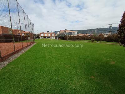 Casa de 4 alcobas en arriendo en Las Villas, Cajicá, 219 m² · foto 18 de 19