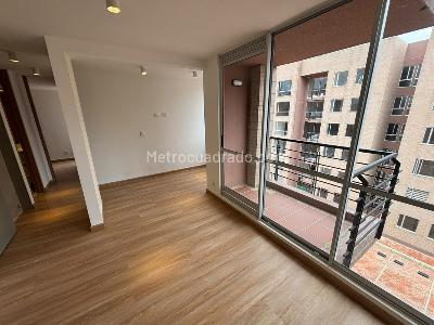 Apartamento de 2 alcobas en venta en Conjunto Residencial Reserva Del Lago Iii, Cajicá, 54 m² · foto 3 de 17