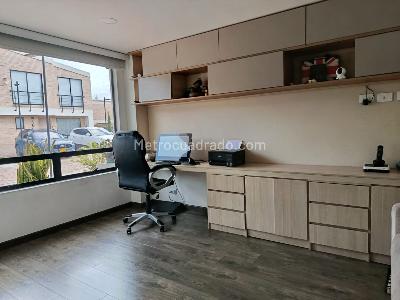 Casa de 3 alcobas en venta en Chía, 140 m² · foto 2 de 19