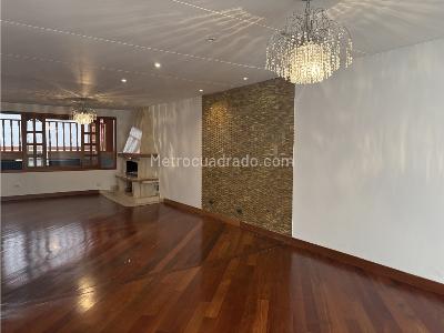 Casa de 4 alcobas en venta en Santa Paula, Bogotá, 267 m² · foto 4 de 19