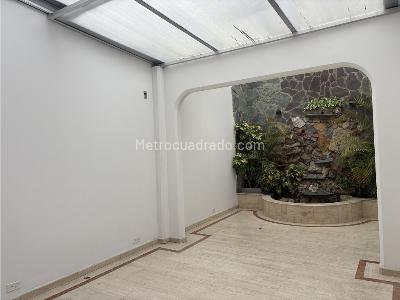 Casa de 4 alcobas en venta en Santa Paula, Bogotá, 267 m² · foto 5 de 19