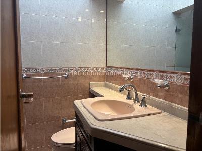 Casa de 4 alcobas en venta en Santa Paula, Bogotá, 267 m² · foto 10 de 19