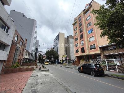 Office for rent in Antiguo Country, Bogotá