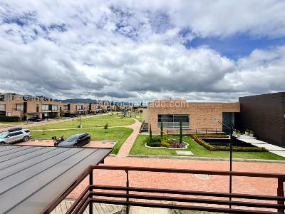 Casa de 3 alcobas en venta en Piedra Serena, Cajicá, 153 m² · foto 1 de 20