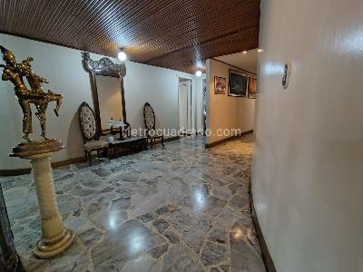 Apartamento de 4 alcobas en venta en Chico Norte Ii, Bogotá, 322 m² · foto 2 de 20