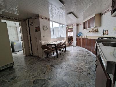 Apartamento de 4 alcobas en venta en Chico Norte Ii, Bogotá, 322 m² · foto 7 de 20