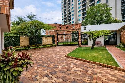 Casa de 4 alcobas en venta en Ibague, Ibagué, 215 m² · foto 5 de 17