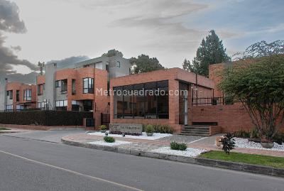 Casa en venta en Arrayanes, Bogotá · foto 2 de 20