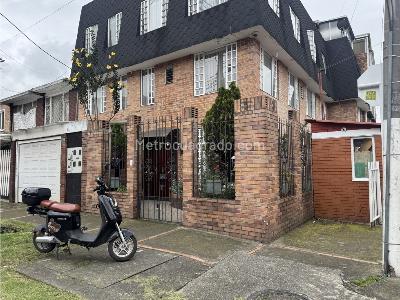Casa en venta en La Esmeralda, Bogotá · foto 2 de 20