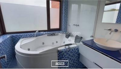 Casa de 5 alcobas en venta en Altos De Yerbabuena, Chía · foto 11 de 20
