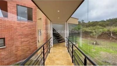 Casa de 5 alcobas en venta en Altos De Yerbabuena, Chía · foto 12 de 20