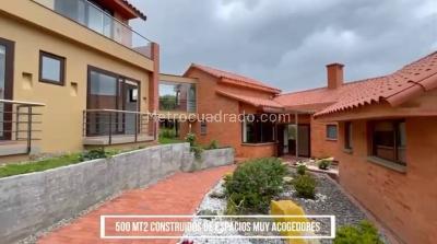 Casa de 5 alcobas en venta en Altos De Yerbabuena, Chía · foto 2 de 20
