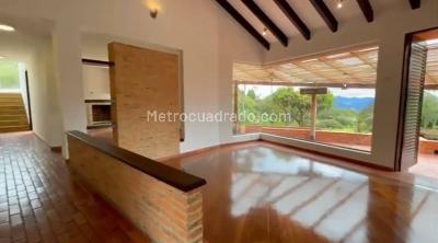 Casa de 5 alcobas en venta en Altos De Yerbabuena, Chía · foto 3 de 20