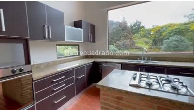 Casa de 5 alcobas en venta en Altos De Yerbabuena, Chía · foto 4 de 20