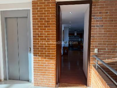 Apartamento de 4 alcobas en venta en El Batán, Bogotá, 188 m² · foto 3 de 20