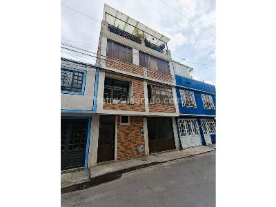 Casa de 5 alcobas en venta en Villa Del Rocio, Mosquera, 260 m² · foto 2 de 19