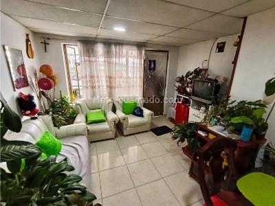 Casa de 5 alcobas en venta en Villa Del Rocio, Mosquera, 260 m² · foto 15 de 19