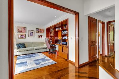 Apartamento de 3 alcobas en venta en Bosque De Pinos, Bogotá, 256 m² · foto 7 de 14