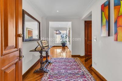 Apartamento de 3 alcobas en venta en Bosque De Pinos, Bogotá, 256 m² · foto 2 de 14