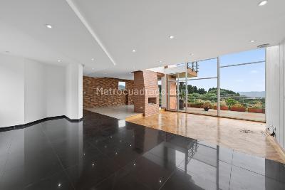 Casa de 4 alcobas en venta en Parcelacion San Jorge, Chía, 690 m² · foto 2 de 20