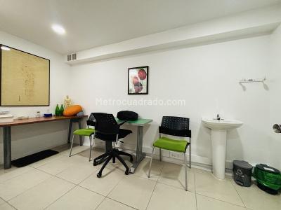 Casa de 5 alcobas en venta en San Patricio, Bogotá, 442 m² · foto 9 de 20
