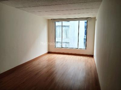 Apartamento de 4 alcobas en venta en Rincon Del Norte, Bogotá, 72 m² · foto 2 de 17