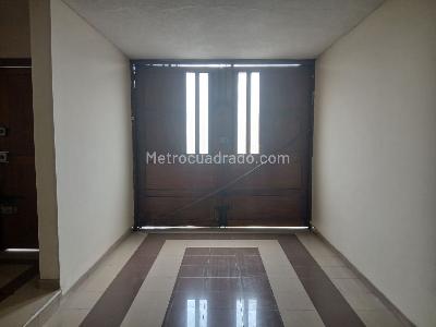 Casa de 4 alcobas en venta en Las Villas, Bogotá, 225 m² · foto 2 de 15