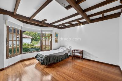 Casa de 5 alcobas en venta en Parcelacion Sindamanoy, Chía, 614 m² · foto 10 de 17