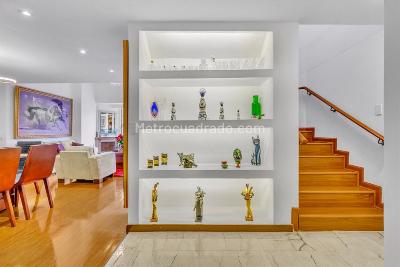 Apartamento de 3 alcobas en venta en San Patricio, Bogotá, 207 m² · foto 6 de 15