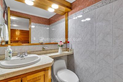 Apartamento de 3 alcobas en venta en San Patricio, Bogotá, 207 m² · foto 15 de 15