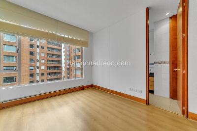 Apartamento de 4 alcobas en venta en Los Rosales, Bogotá, 274 m² · foto 4 de 16