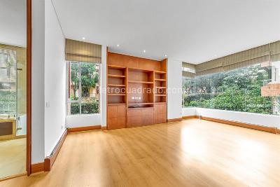 Apartamento de 4 alcobas en venta en Los Rosales, Bogotá, 274 m² · foto 7 de 16