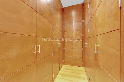 Apartamento de 4 alcobas en venta en Los Rosales, Bogotá, 274 m² · foto 9 de 16