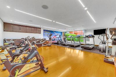 Apartamento de 4 alcobas en venta en Los Rosales, Bogotá, 274 m² · foto 12 de 16
