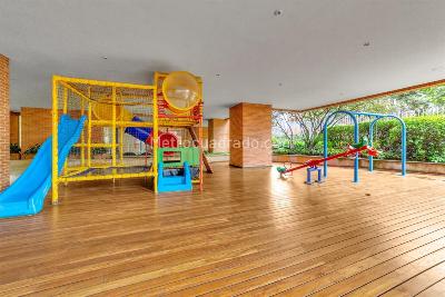 Apartamento de 4 alcobas en venta en Los Rosales, Bogotá, 274 m² · foto 16 de 16