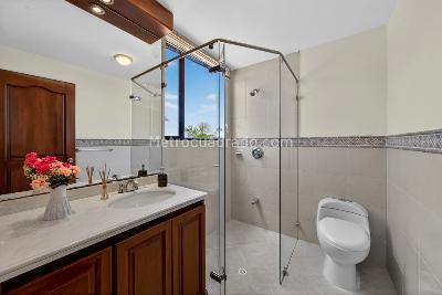 Casa de 5 alcobas en arriendo en Altos De Yerbabuena, Chía, 406 m² · foto 16 de 20