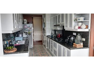 Apartamento de 3 alcobas en venta en Balcones De Lindaraja, Bogotá, 177 m² · foto 10 de 20