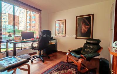 Apartamento de 3 alcobas en venta en Recodo Del Country, Bogotá, 128 m² · foto 9 de 18