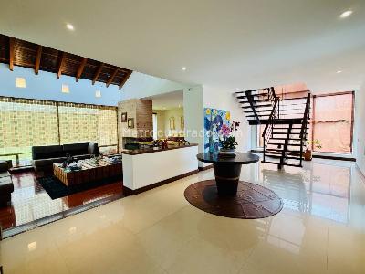 Casa de 4 alcobas en venta en Vereda Fonqueta, Chía, 1145 m² · foto 2 de 20