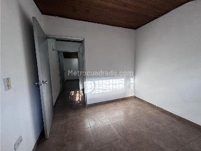 Casa de 2 alcobas en venta en Tibabuyes, Bogotá, 47 m² · foto 3 de 14