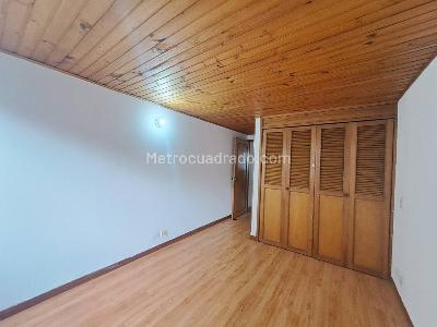 Apartamento de 3 alcobas en venta en San Patricio, Bogotá, 68 m² · foto 13 de 15