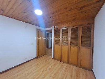 Apartamento de 3 alcobas en venta en San Patricio, Bogotá, 68 m² · foto 8 de 15
