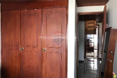 Casa de 5 alcobas en venta en Ilarco, Bogotá, 243 m² · foto 11 de 18