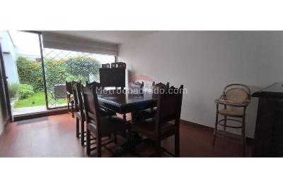 Casa de 4 alcobas en venta en Santa Barbara Central, Bogotá, 185 m² · foto 4 de 18