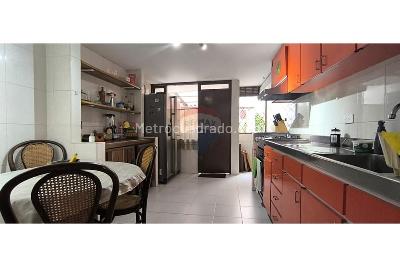 Casa de 4 alcobas en venta en Santa Barbara Central, Bogotá, 185 m² · foto 7 de 18