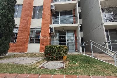 Apartamento de 3 alcobas en venta en Conjunto Reserva Del Peñón, Girardot, 68 m² · foto 2 de 20