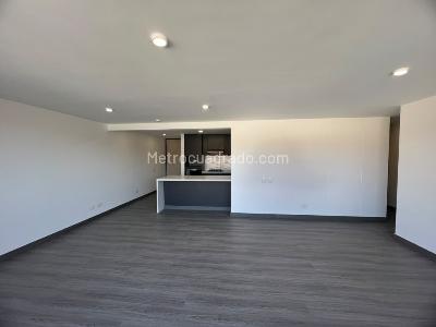 Apartamento en venta en Las Huertas Oriental Cajica, Cajicá · foto 3 de 14