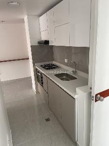 Apartamento de 3 alcobas en arriendo en Cedro Salazar, Bogotá, 78 m² · foto 8 de 17