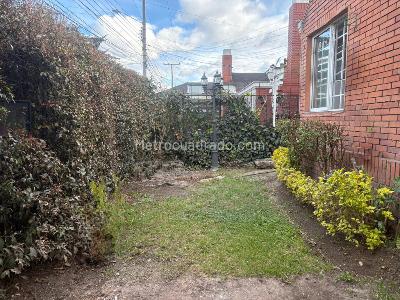 Casa de 5 alcobas en venta en El Batan Ii Sector, Bogotá, 256 m² · foto 5 de 20