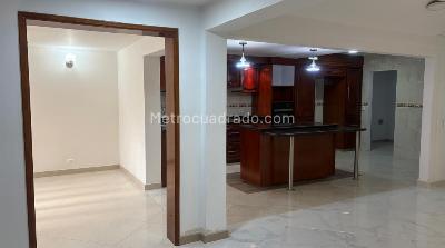 Casa de 5 alcobas en venta en El Batan Ii Sector, Bogotá, 256 m² · foto 6 de 20